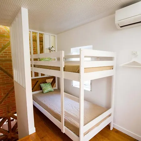 Vintage Chic With Terrace Garden & Air Con Appartamento *