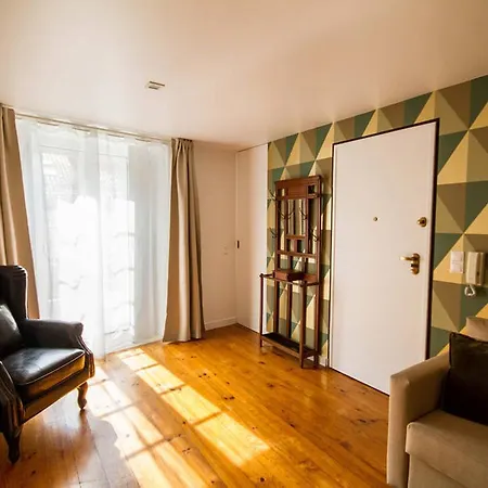 Vintage Chic With Terrace Garden & Air Con Apartament